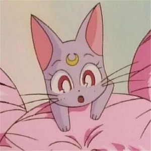 日本护士解开乳罩喂奶
